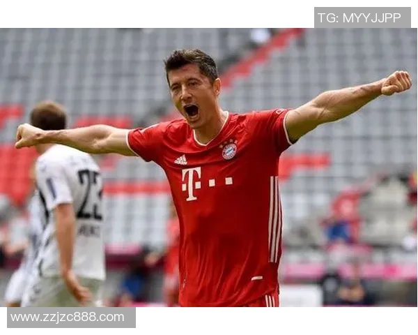 莱万重返安联球场引发争议拜仁球迷怒斥其忘恩负义