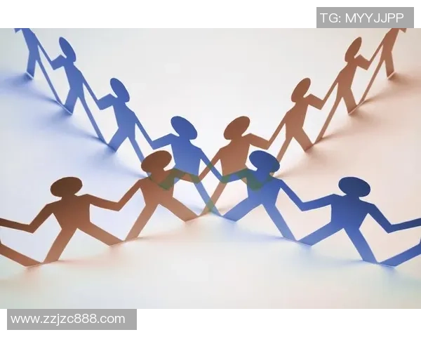 贾诚：在现代职场中如何平衡个人发展与团队合作的挑战与机遇